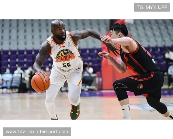 教练战术书被指抄袭对手风格引发争议